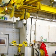 Single girder overhead traveling crane EDHH with spur gear pulley block, extremely short design and rack and pinion drive